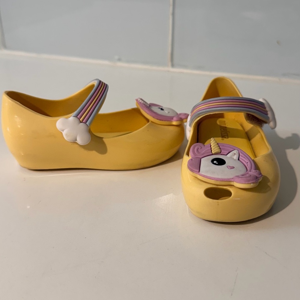 Mini Melissa Yellow Unicorn Dress Shoes